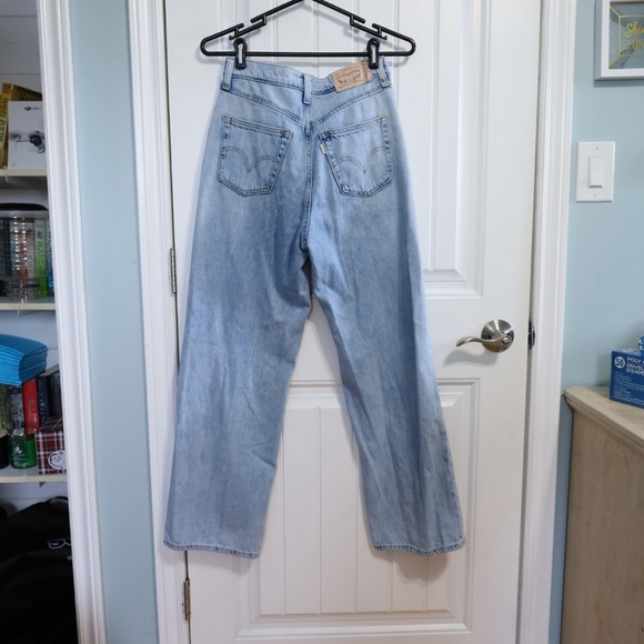 Levi's X Deepika Padukone Straight Fit Jeans Light Indigo Wash Womens Size 28 - Picture 8 of 11